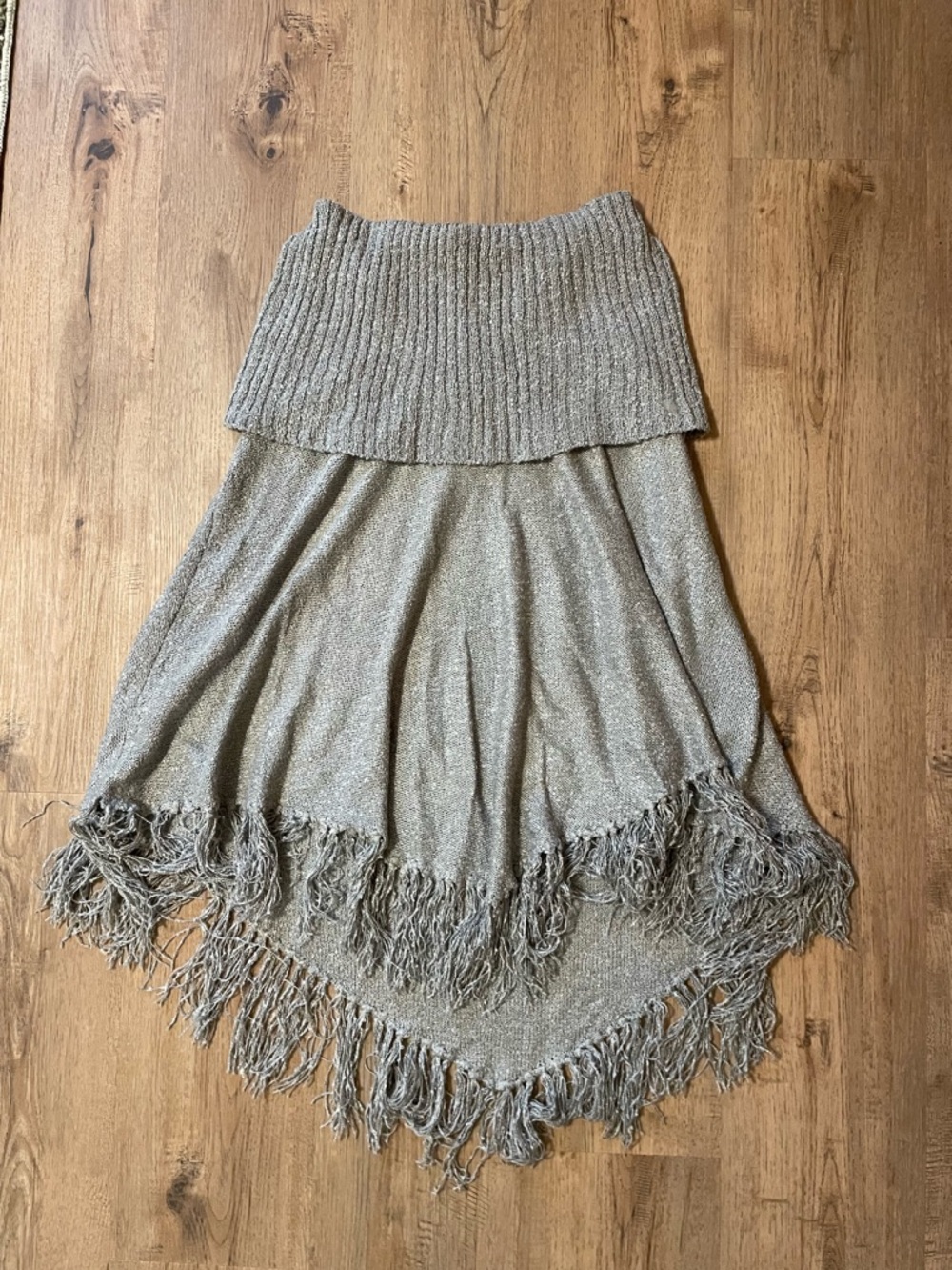 Xhilaration Metallic Gray Knit Poncho